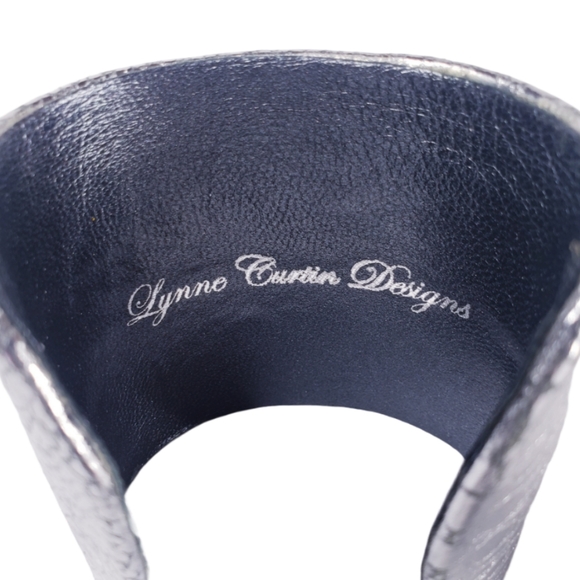 LYNNE CURTIN DESIGNS Lapis Silver Leather Cuff - Picture 3 of 9
